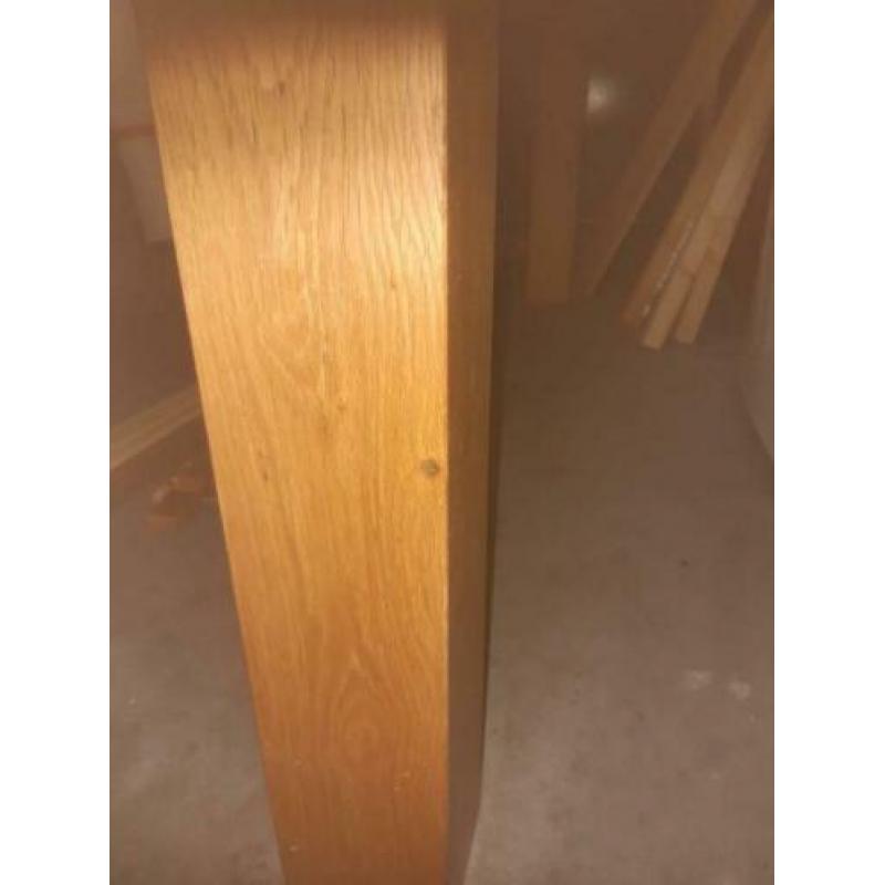 Eettafel met eiken fineer 100x180