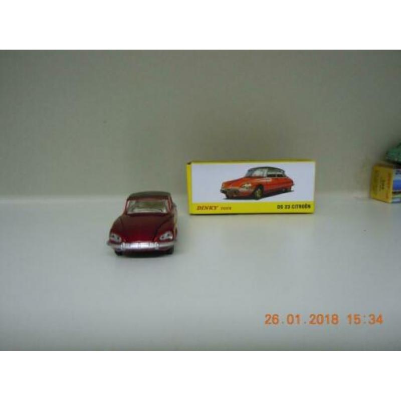 Prachtige Citroen DS 23. Model van het merk atlas dinky toys