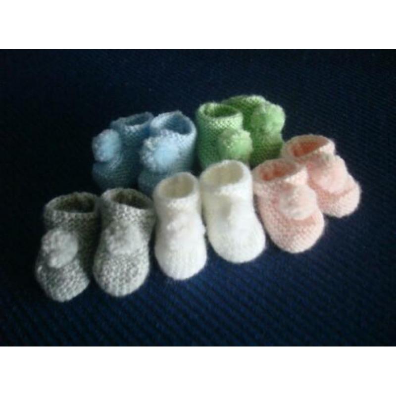 Poppenkleertjes - POPPENSLOFJES/PANTOFFELTJES