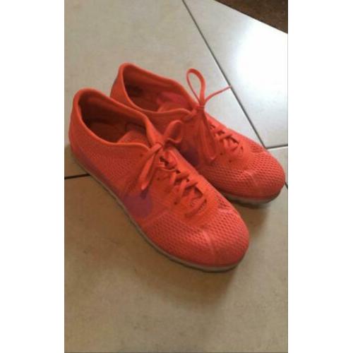Nike schoenen oranje