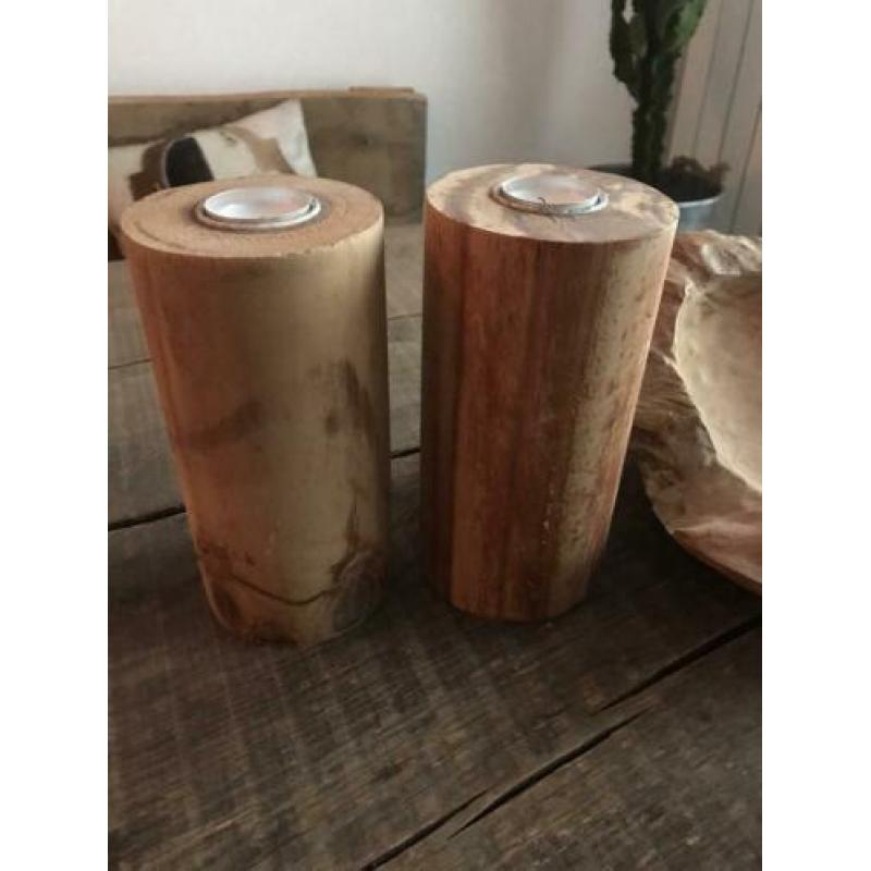 Waxinelichthouders van hout