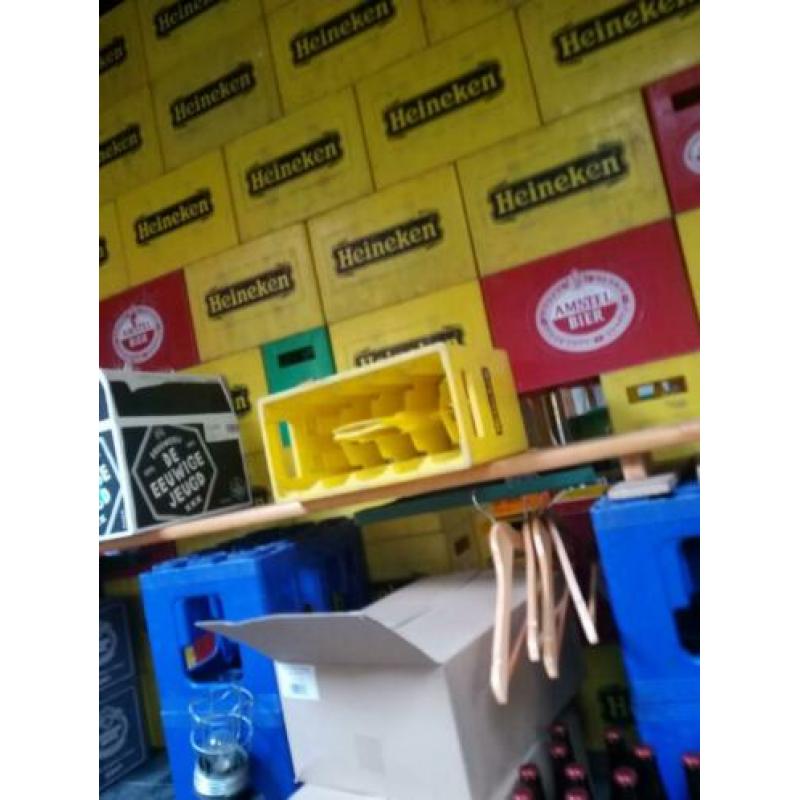 Oude Heineken en amstelkratjes a