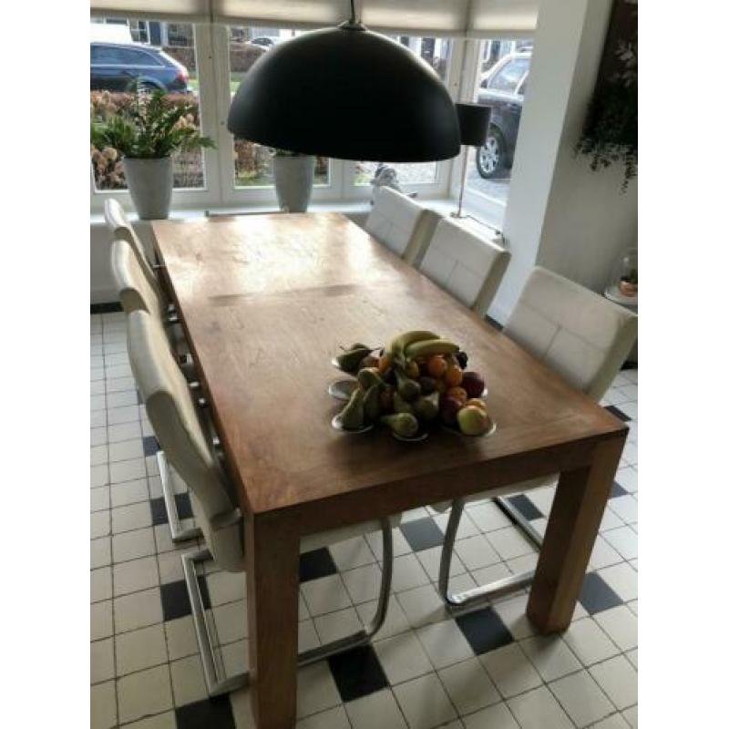 Mooie houten eettafel 220x100