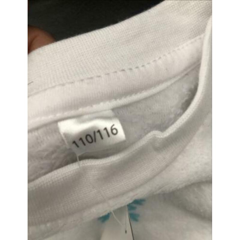 Nieuwe meisjes trui maat 110/116