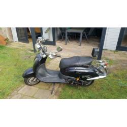 AGM scooter