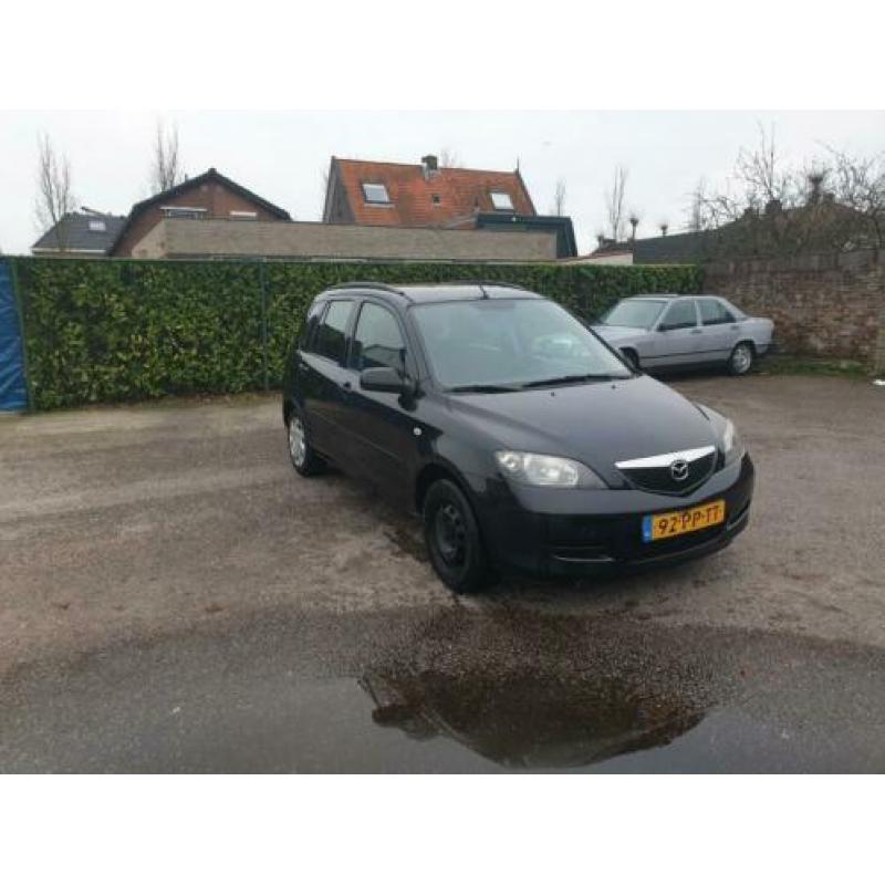 Mazda 2 1.4 Citd Exclusive 2004 Zwart