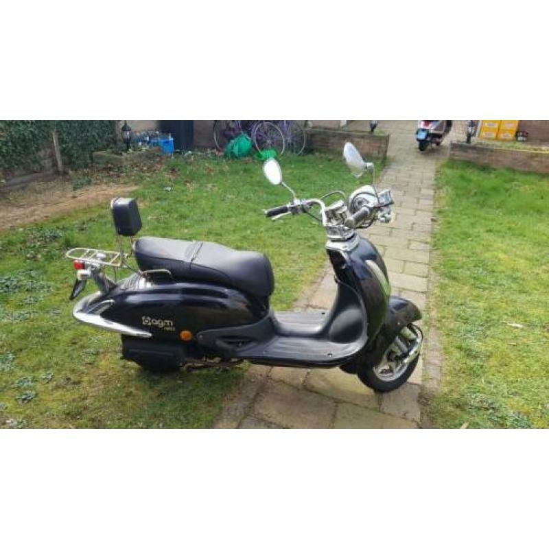 AGM scooter