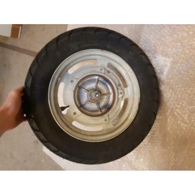 Voorwiel ALS NIEUW model onbekend scooter 10 inch