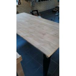 Te koop eettafel 200 x 100 79 hoog