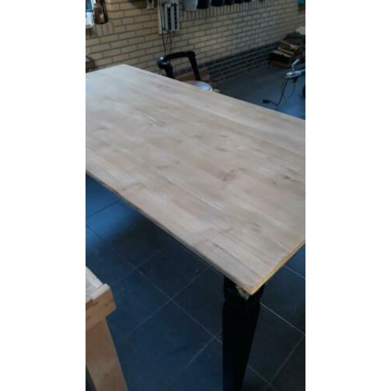 Te koop eettafel 200 x 100 79 hoog
