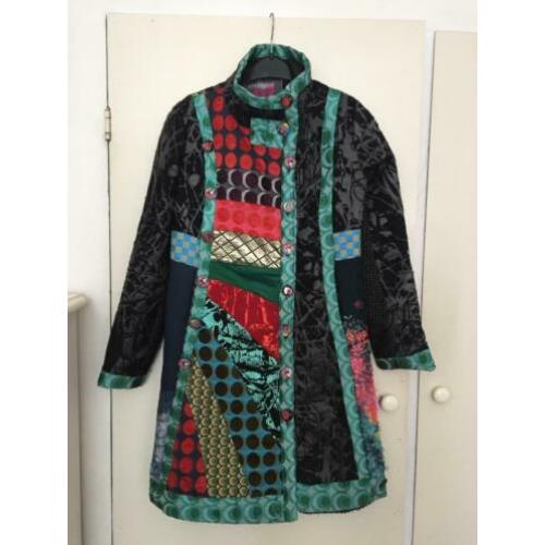 Twee zgan gevoerde DESIGUAL jassen maat 42=38