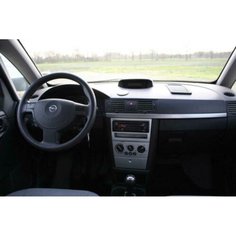 Opel Meriva 1.6-16V Cosmo AIRCO (bj 2003)