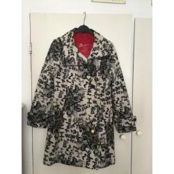 Twee zgan gevoerde DESIGUAL jassen maat 42=38