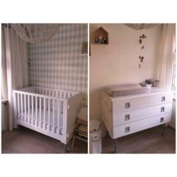 Commode, ledikant (Kids Factory Worker), matras en aerosleep