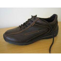 Nieuw! Sportieve bruin leren veterschoen OUTPUT 41 snazzeys