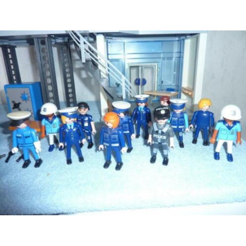 playmobil politiebureau motor quad en veel agenten