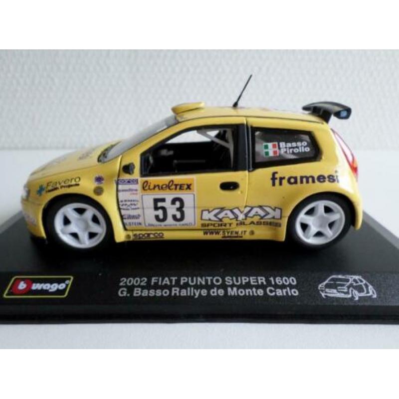 Fiat Punto Super 1600 geel 1:32 Bburago (in vitrinebox)