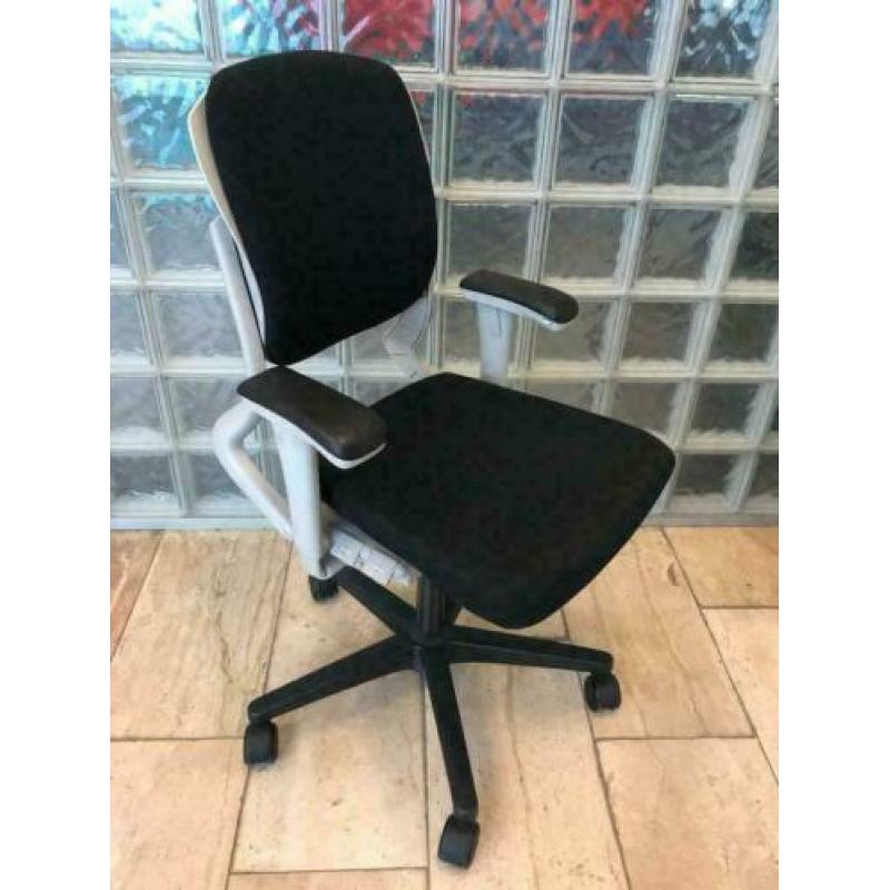 Ahrend 230 Bureaustoelen, Lage Rug, zwarte stof, Burostoel