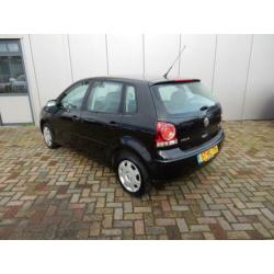 Volkswagen Polo 1.4-16V Comfortline Nieuwe APK, Airco