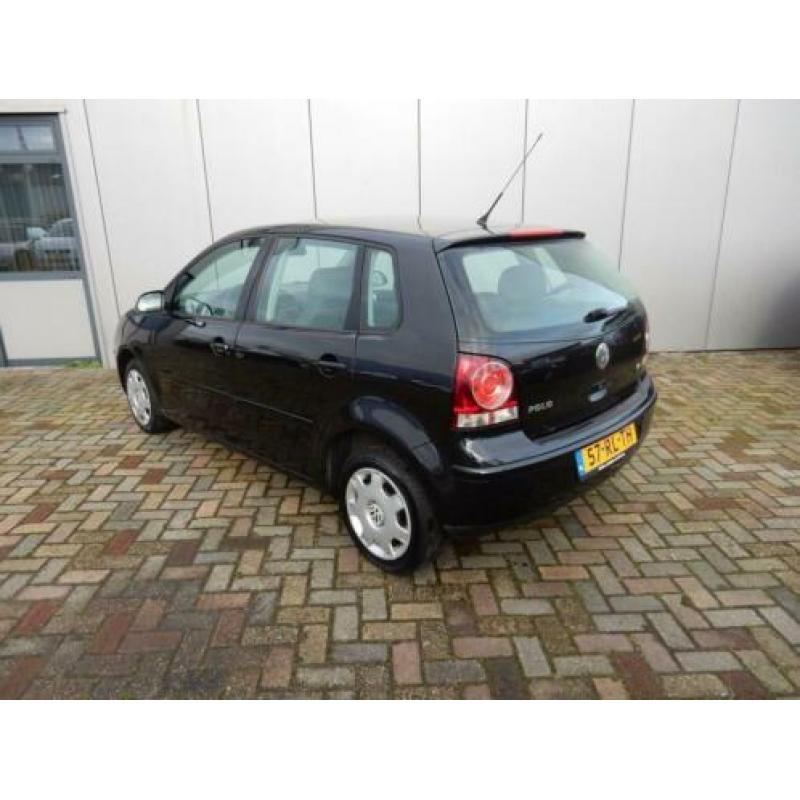 Volkswagen Polo 1.4-16V Comfortline Nieuwe APK, Airco