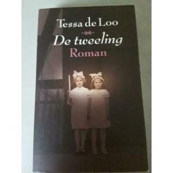 2 boeken van Tessa de Loo: De tweeling en Alle verhalen