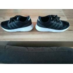 Zo goed als nieuw Adidas sneakers maat 36