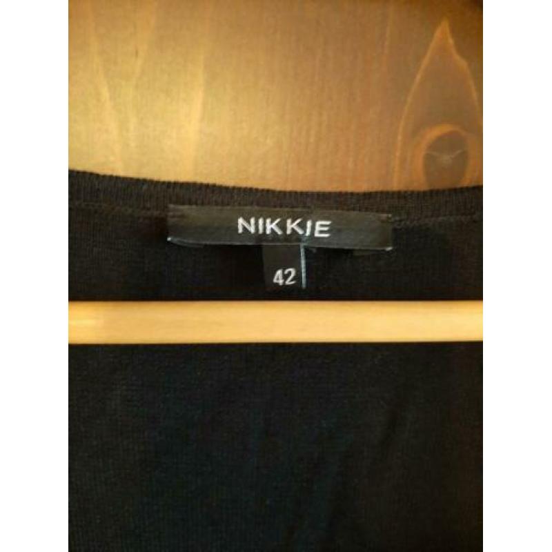 Nikkie maat 42