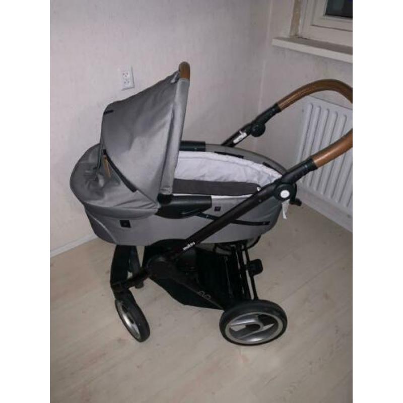 Mutsy nomad grey