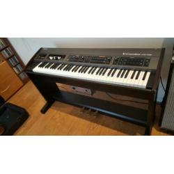 Roland V-Combo VR-700 Incl. Gator GTSA-KEY76 Hard-case.