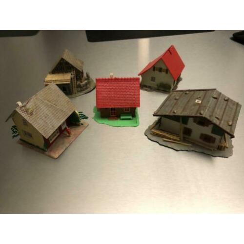 Spoorweghuisjes van Faller, set van 5