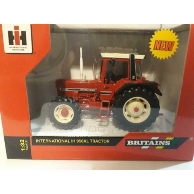 International 956XL 4wd nieuw in doos