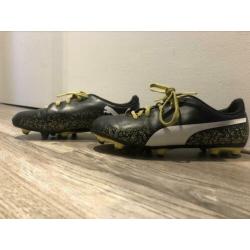 Voetbal schoenen maat 35