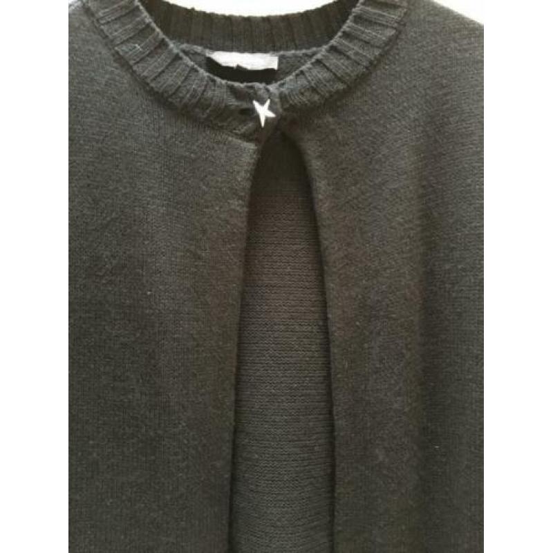 Kate Moss. Stijlvol vest, boven de knie en 3/4 mouw, mt 36