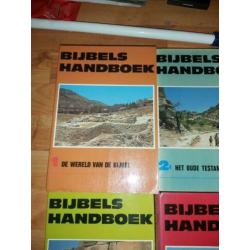4 delen Bijbels handboek deel 1, 2a en 2b softcover. 3 hardc