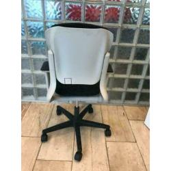 Ahrend 230 Bureaustoelen, Lage Rug, zwarte stof, Burostoel