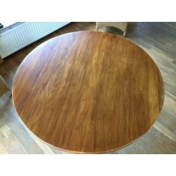 ronde eikenhouten eettafel