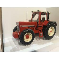 International 956XL 4wd nieuw in doos
