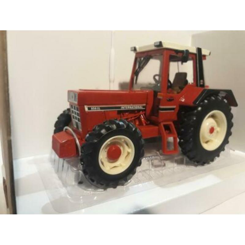 International 956XL 4wd nieuw in doos
