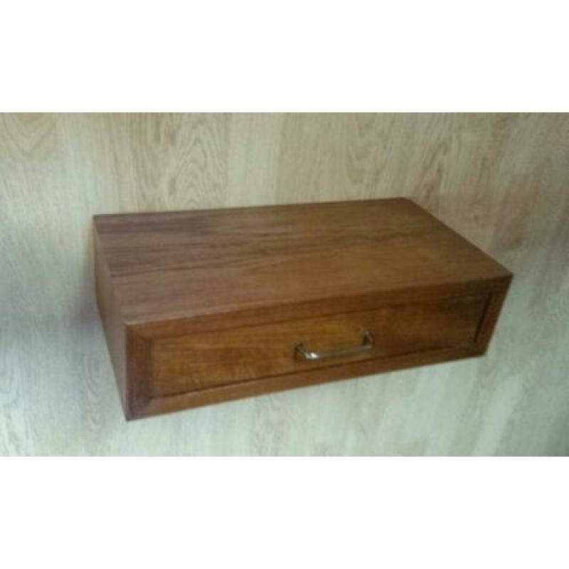 vintage zwevend nachtkastje teak lade laatje koper handvat