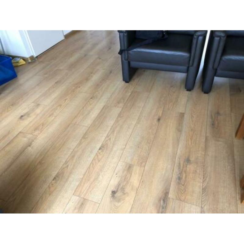 Wegens verhuizing laminaatvloer aangeboden 33 m2