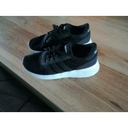 Zo goed als nieuw Adidas sneakers maat 36
