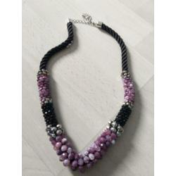 3+1 SALE!! (4) Super aparte ketting zwart met paars