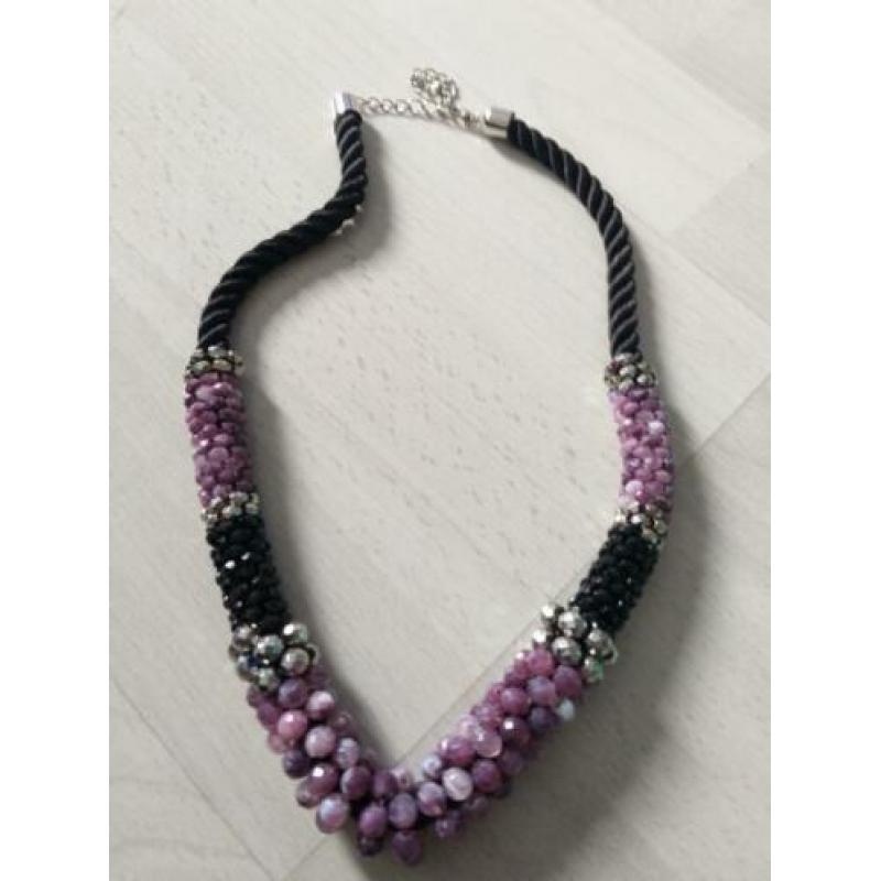 3+1 SALE!! (4) Super aparte ketting zwart met paars
