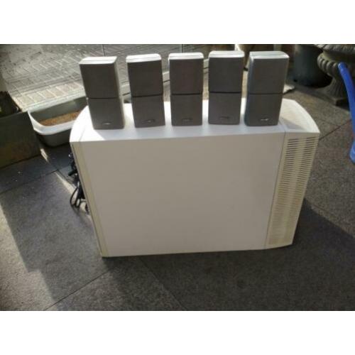Bose Media center met 5 boksen en Basmodule