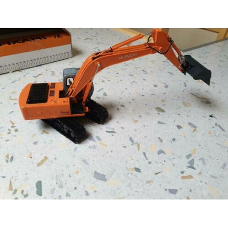 Hitachi 210