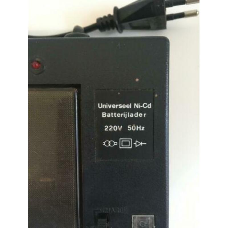 A335 Oplader Universal NicD Batterijoplader