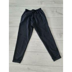 Blauwe pantalon met streep maat S
