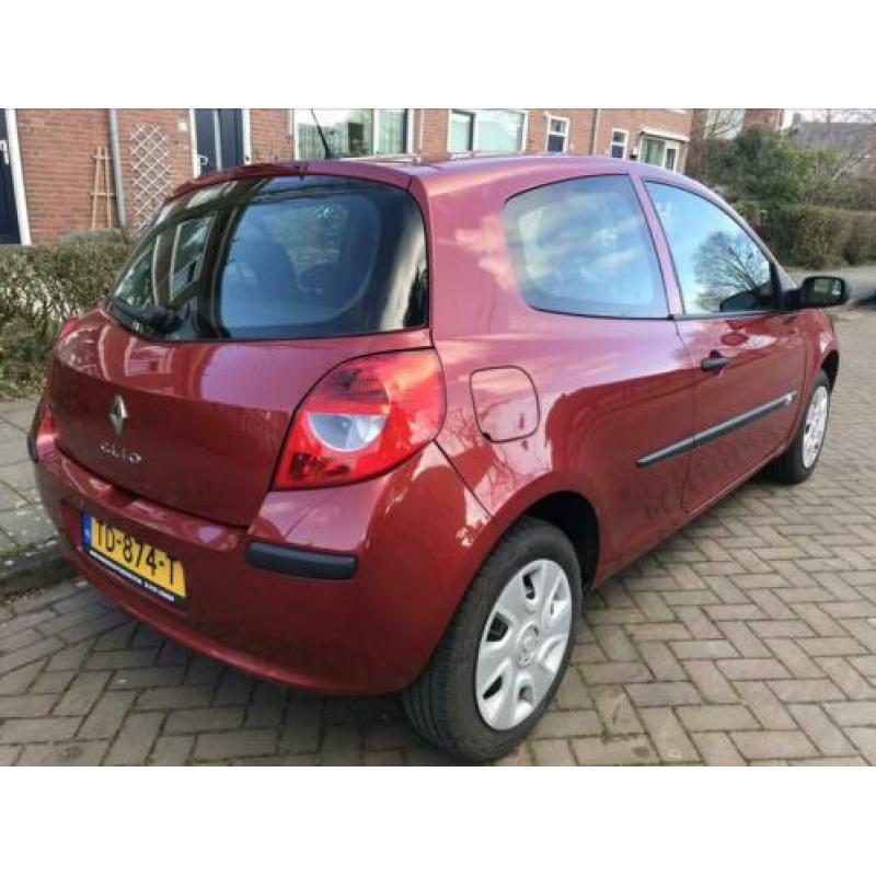 Renault Clio 1.2 2008 Nieuwe APK
