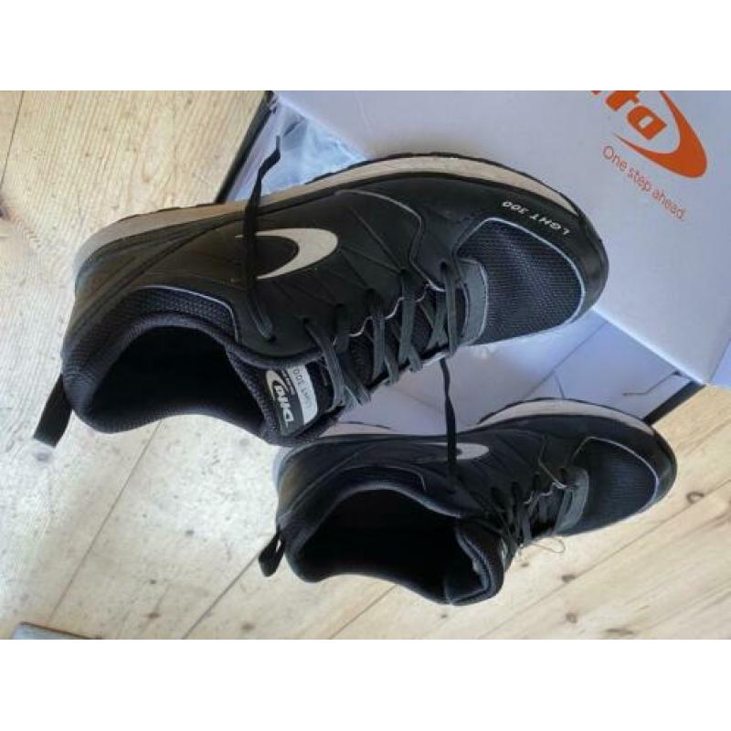 DITA zwarte veldhockeyschoenen light 300, maat EUR 42