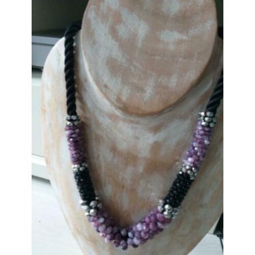 3+1 SALE!! (4) Super aparte ketting zwart met paars